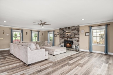 Lakefront Paradise with Spectacular Views - Move-In Ready Boat on Lake Tansi Village Country Club in Tennessee - for sale on GolfHomes.com, golf home, golf lot
