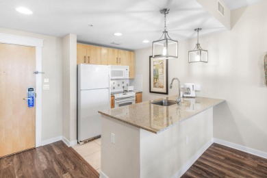 This immaculate condo is move-in ready and offers beautiful on Sandestin Golf and Beach Resort - Raven in Florida - for sale on GolfHomes.com, golf home, golf lot