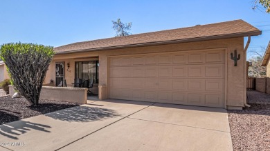 Move in ready well maintained and tastefully  furnished 2 bed 1 on Fountain of the Sun Country Club in Arizona - for sale on GolfHomes.com, golf home, golf lot