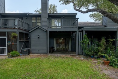 Welcome to Oak Bay Club a lovely country club community.  Tucked on Rockport Country Club in Texas - for sale on GolfHomes.com, golf home, golf lot