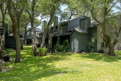 Welcome to Oak Bay Club a lovely country club community.  Tucked on Rockport Country Club in Texas - for sale on GolfHomes.com, golf home, golf lot