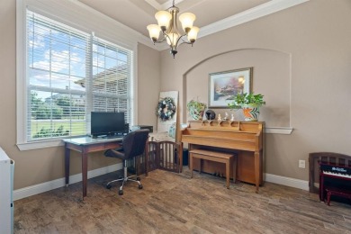 Beautifully maintained 4-bedroom, 2.5-bath home on a half-acre on Pecan Plantation Country Club in Texas - for sale on GolfHomes.com, golf home, golf lot