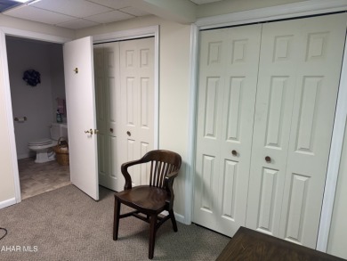 Beautiful four bedroom, three and a half bath home situated on on Summit Country Club in Pennsylvania - for sale on GolfHomes.com, golf home, golf lot