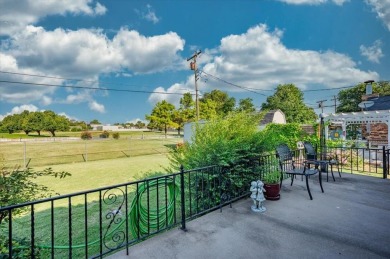 Beautifully Maintained 3-Bed, 2-Bath Home Backing to Hidden on Willow Creek Country Club in Oklahoma - for sale on GolfHomes.com, golf home, golf lot