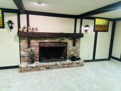 Beautiful four bedroom, three and a half bath home situated on on Summit Country Club in Pennsylvania - for sale on GolfHomes.com, golf home, golf lot