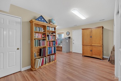 Meticulously cared for and perfectly positioned on the 18th on Lewiston Golf and Country Club in ID - for sale on GolfHomes.com, golf home, golf lot