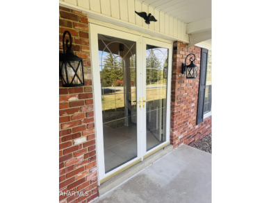 Beautiful four bedroom, three and a half bath home situated on on Summit Country Club in Pennsylvania - for sale on GolfHomes.com, golf home, golf lot