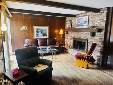 Beautiful four bedroom, three and a half bath home situated on on Summit Country Club in Pennsylvania - for sale on GolfHomes.com, golf home, golf lot