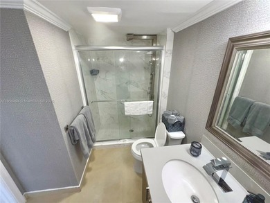 Beautifully updated 2bed / 2 bath condo in Aventura! Bright and on Turnberry Isle Resort and Club in Florida - for sale on GolfHomes.com, golf home, golf lot