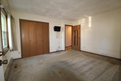 2 bed 2 bath condo located just outside of Portage at Saddle on Saddle Ridge Golf Club in Wisconsin - for sale on GolfHomes.com, golf home, golf lot