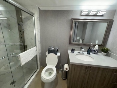 Beautifully updated 2bed / 2 bath condo in Aventura! Bright and on Turnberry Isle Resort and Club in Florida - for sale on GolfHomes.com, golf home, golf lot