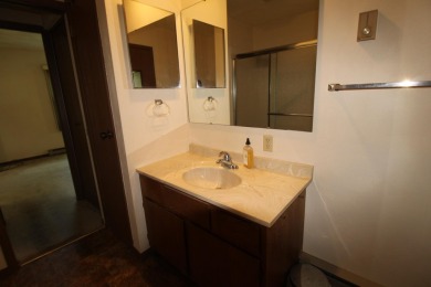 2 bed 2 bath condo located just outside of Portage at Saddle on Saddle Ridge Golf Club in Wisconsin - for sale on GolfHomes.com, golf home, golf lot