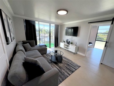 Beautifully updated 2bed / 2 bath condo in Aventura! Bright and on Turnberry Isle Resort and Club in Florida - for sale on GolfHomes.com, golf home, golf lot