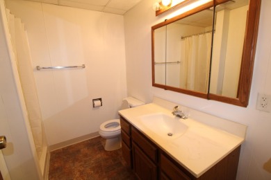 2 bed 2 bath condo located just outside of Portage at Saddle on Saddle Ridge Golf Club in Wisconsin - for sale on GolfHomes.com, golf home, golf lot