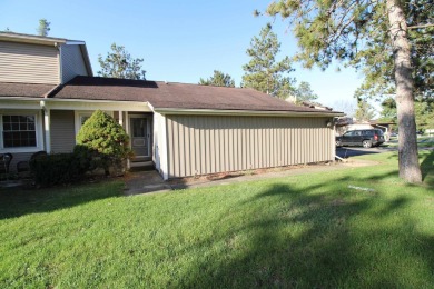 2 bed 2 bath condo located just outside of Portage at Saddle on Saddle Ridge Golf Club in Wisconsin - for sale on GolfHomes.com, golf home, golf lot