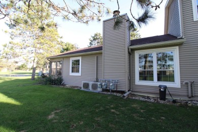 2 bed 2 bath condo located just outside of Portage at Saddle on Saddle Ridge Golf Club in Wisconsin - for sale on GolfHomes.com, golf home, golf lot