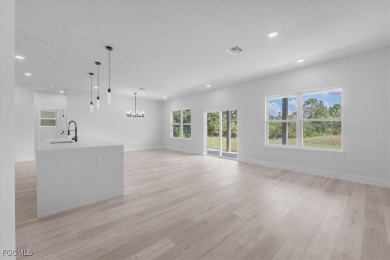 Beautiful New Construction in Sun 'N Lake - 4 Bedrooms, 3 Baths on Sun n Lake Golf and Country Club in Florida - for sale on GolfHomes.com, golf home, golf lot