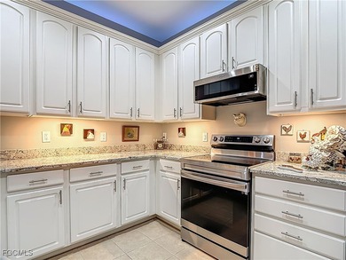 Fabulous End Unit in Solana - Maintenance-Free Living in the on Herons Glen Golf and Country Club in Florida - for sale on GolfHomes.com, golf home, golf lot