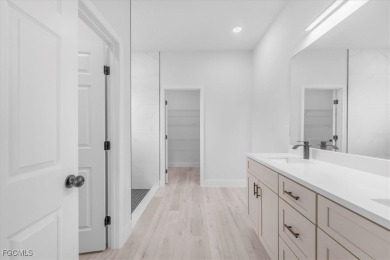 Beautiful New Construction in Sun 'N Lake - 4 Bedrooms, 3 Baths on Sun n Lake Golf and Country Club in Florida - for sale on GolfHomes.com, golf home, golf lot