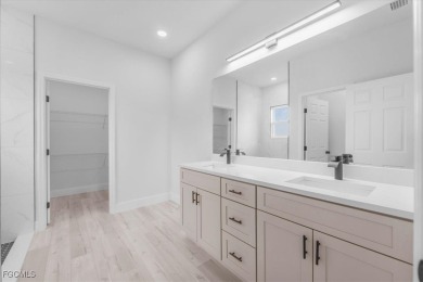 Beautiful New Construction in Sun 'N Lake - 4 Bedrooms, 3 Baths on Sun n Lake Golf and Country Club in Florida - for sale on GolfHomes.com, golf home, golf lot