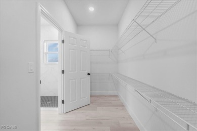 Beautiful New Construction in Sun 'N Lake - 4 Bedrooms, 3 Baths on Sun n Lake Golf and Country Club in Florida - for sale on GolfHomes.com, golf home, golf lot