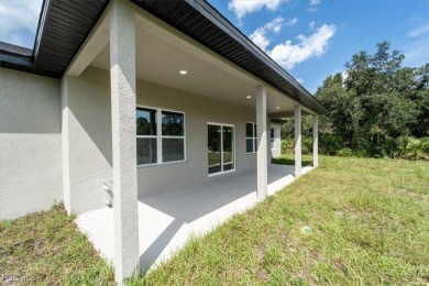 Beautiful New Construction in Sun 'N Lake - 4 Bedrooms, 3 Baths on Sun n Lake Golf and Country Club in Florida - for sale on GolfHomes.com, golf home, golf lot