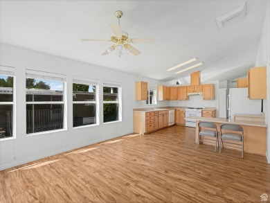 ***PRICE IMPROVED***Welcome to this charming 55+ community in on Murray Parkway Golf Course in Utah - for sale on GolfHomes.com, golf home, golf lot