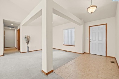 MLS# 284963 Welcome to this super cute and cozy home in a gated on Sun Willows in Washington - for sale on GolfHomes.com, golf home, golf lot