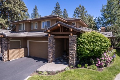 Enjoy the Bend lifestyle in this beautifully updated townhome on on Broken Top Club in Oregon - for sale on GolfHomes.com, golf home, golf lot