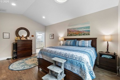 Well maintained single story home located directly across from on Orchard Hills Country Club in Washington - for sale on GolfHomes.com, golf home, golf lot