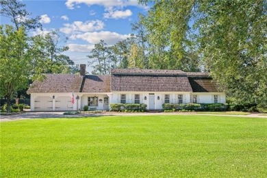 Discover a stylish and elegant home that beautifully blends chic on Tchefuncta Country Club in Louisiana - for sale on GolfHomes.com, golf home, golf lot