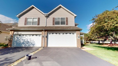 Sparkling, fresh, and ready for you to move right in, this on Broken Arrow Golf Club in Illinois - for sale on GolfHomes.com, golf home, golf lot
