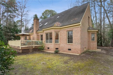 Amazing all brick house with hardwood floors in award-winning on Fords Colony Country Club At Williamsburg in Virginia - for sale on GolfHomes.com, golf home, golf lot