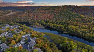 Stunning 2-Bedroom, 2-Bathroom Condo in Pointe RoyaleThis on Pointe Royale Village Country Club in Missouri - for sale on GolfHomes.com, golf home, golf lot