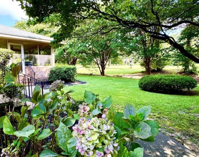 Charming, 3 bedroom, 2.5 bath brick ranch nestled in a on Houndslake Country Club in South Carolina - for sale on GolfHomes.com, golf home, golf lot
