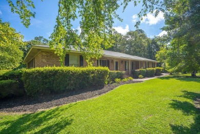 Charming, 3 bedroom, 2.5 bath brick ranch nestled in a on Houndslake Country Club in South Carolina - for sale on GolfHomes.com, golf home, golf lot