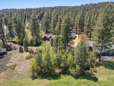 Nestled on a tranquil cul-de-sac at the esteemed Meadowcreek on Meadowcreek Golf Resort in Idaho - for sale on GolfHomes.com, golf home, golf lot