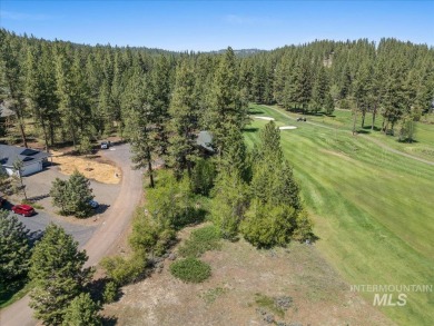 Nestled on a tranquil cul-de-sac at the esteemed Meadowcreek on Meadowcreek Golf Resort in Idaho - for sale on GolfHomes.com, golf home, golf lot