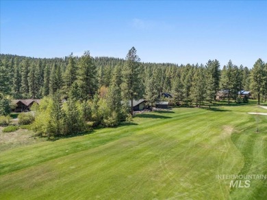 Nestled on a tranquil cul-de-sac at the esteemed Meadowcreek on Meadowcreek Golf Resort in Idaho - for sale on GolfHomes.com, golf home, golf lot