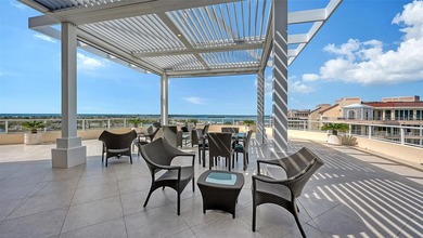 Drop dead gorgeous PENTHOUSE level condominium recently and on Links on Longboat Golf Club in Florida - for sale on GolfHomes.com, golf home, golf lot