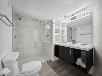 Welcome to Las Palmas Resort where this top-floor condo stands on Sunbrook Golf Course in Utah - for sale on GolfHomes.com, golf home, golf lot