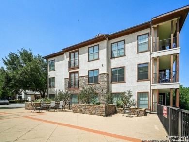 Don't miss this serene, gated, resort-style condo with 2 beds & on Oak Hills Country Club in Texas - for sale on GolfHomes.com, golf home, golf lot