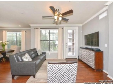 Don't miss this serene, gated, resort-style condo with 2 beds & on Oak Hills Country Club in Texas - for sale on GolfHomes.com, golf home, golf lot