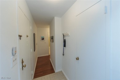 Bright and breezy one bedroom unit on the fifth/top floor in on Shaker Heights Country Club in Ohio - for sale on GolfHomes.com, golf home, golf lot