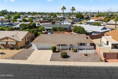 Charming 2-bedroom, 1 bathroom home in the heart of the vibrant on Sun City Country Club in Arizona - for sale on GolfHomes.com, golf home, golf lot