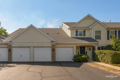 Beautifully Updated Ranch Townhome with Private Pond and golf on The Links at Carillon in Illinois - for sale on GolfHomes.com, golf home, golf lot