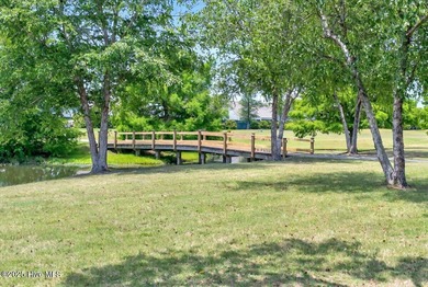 *New Carpet in Bedrooms and Fresh Paint!!* Motivated and priced on Crow Creek Golf Club in North Carolina - for sale on GolfHomes.com, golf home, golf lot