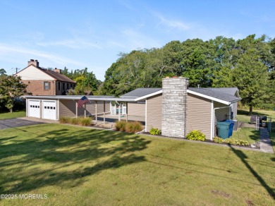 This charming 3-bedroom, 2-bathroom home is perfectly situated on Ocean County Golf Course At Atlantis in New Jersey - for sale on GolfHomes.com, golf home, golf lot