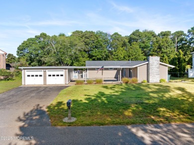 This charming 3-bedroom, 2-bathroom home is perfectly situated on Ocean County Golf Course At Atlantis in New Jersey - for sale on GolfHomes.com, golf home, golf lot