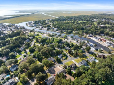 This charming 3-bedroom, 2-bathroom home is perfectly situated on Ocean County Golf Course At Atlantis in New Jersey - for sale on GolfHomes.com, golf home, golf lot